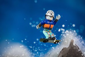 Игровая коллекционная фигурка Roblox Core Figures Shred: Snowboard Boy W6
